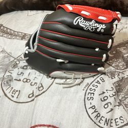 Rawlings Kids Left-Handed Baseball Glove