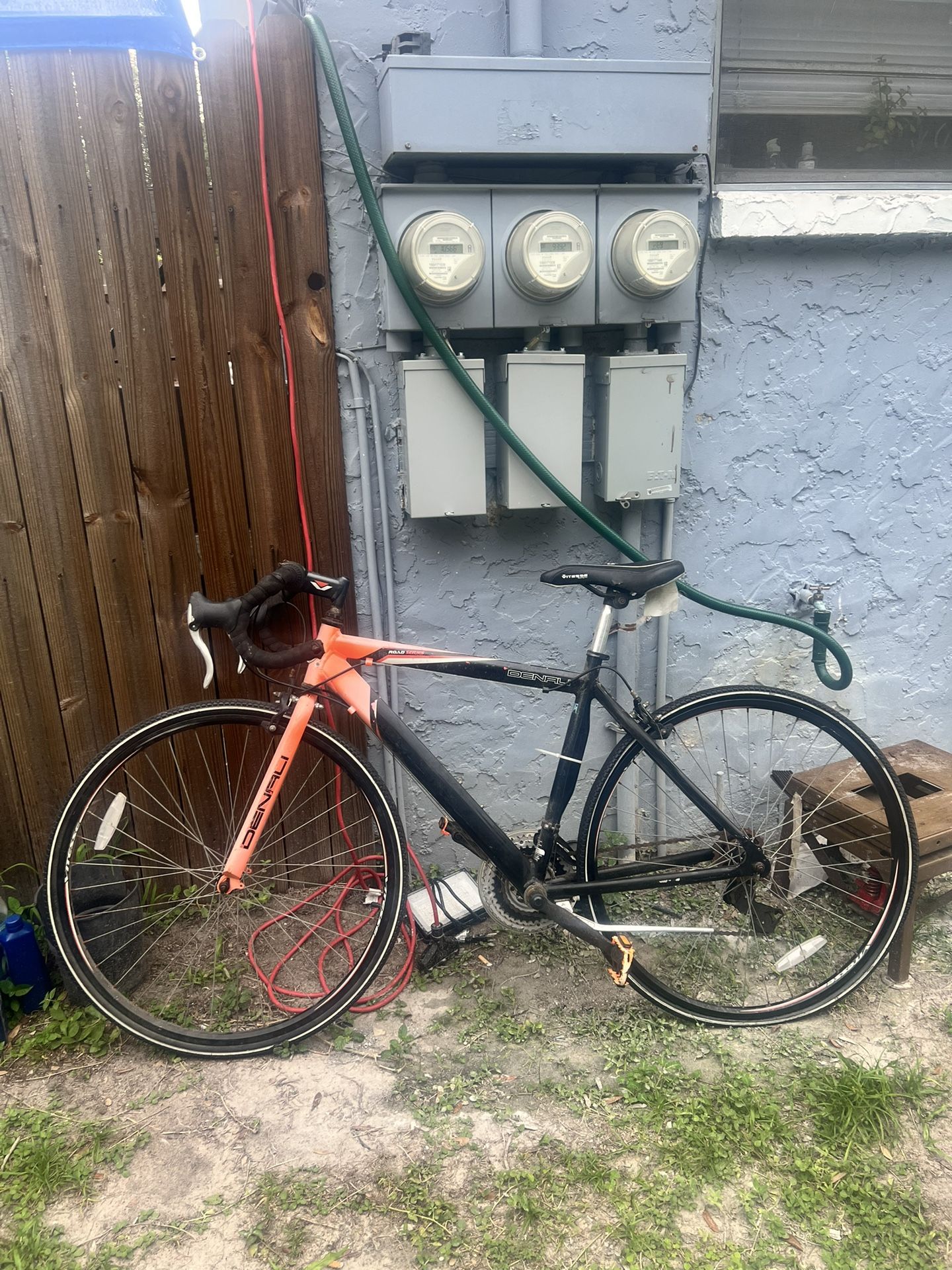 GMC Denali 700c Road Bike Orange frame