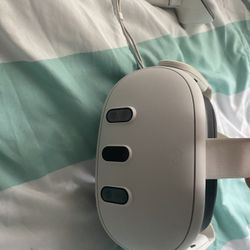 Meta Quest 3 PRICE NEGOTIABLE