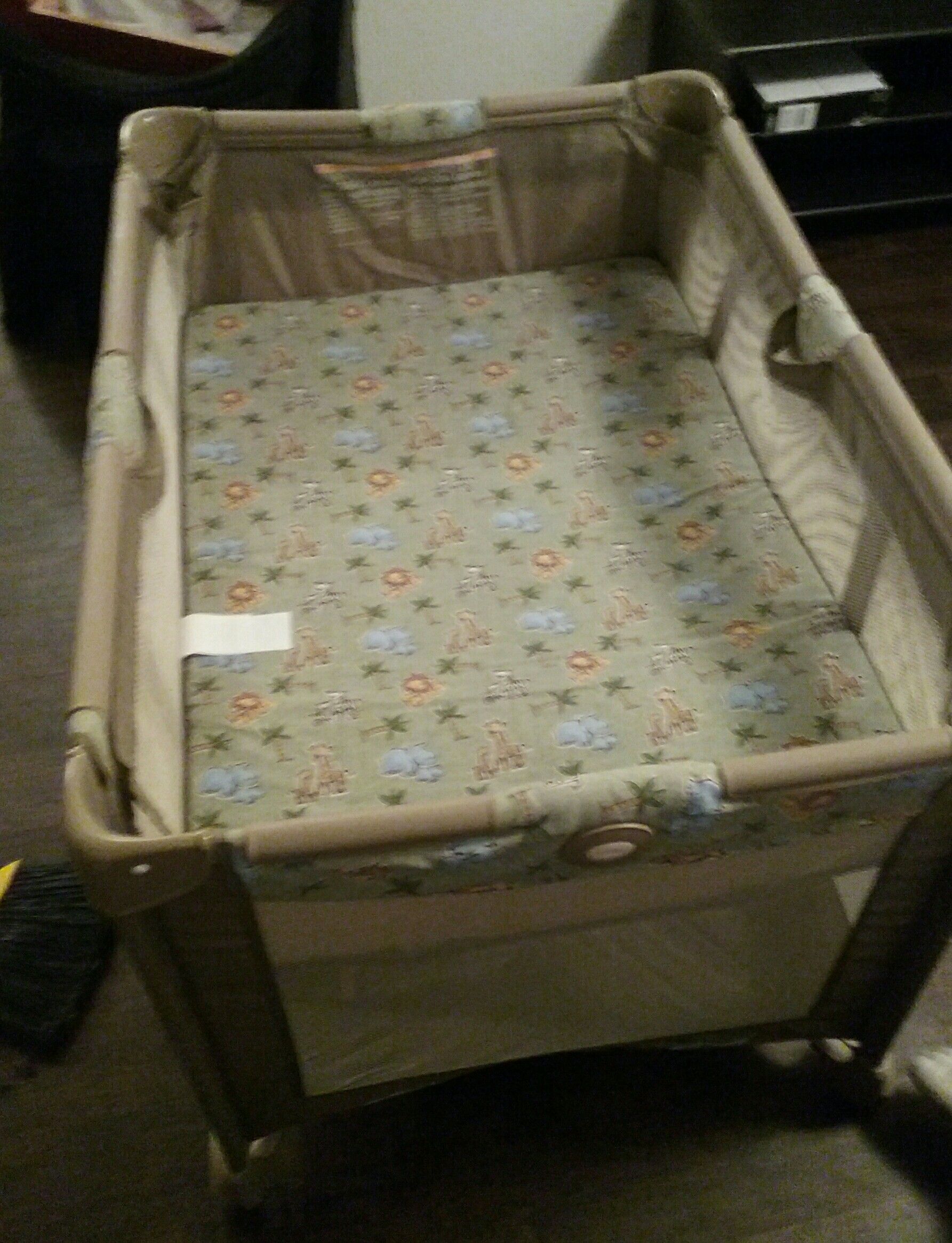 Graco Animal Safari Pack n Play