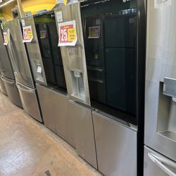 LG Refrigerator With Instaview 