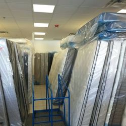 😴NEW!! $1 Down Takes Home! Models From $129! (NUEVOS) Mattress LIQUIDATION OUTLET KINGS QUEENS FULLS TWINS Still in Plastic!!😴🚚Delivery available