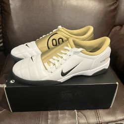 Nike Total 90 White Metallic Gold Size 11