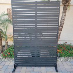 Dovelina 72 in.H x 47 in.W Galvanized Metal Wall Sculptures Outdoor Privacy Screens Garden Fence Louvered in Black