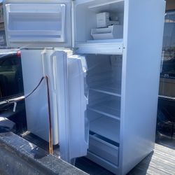 Refrigerator Refrigerator 