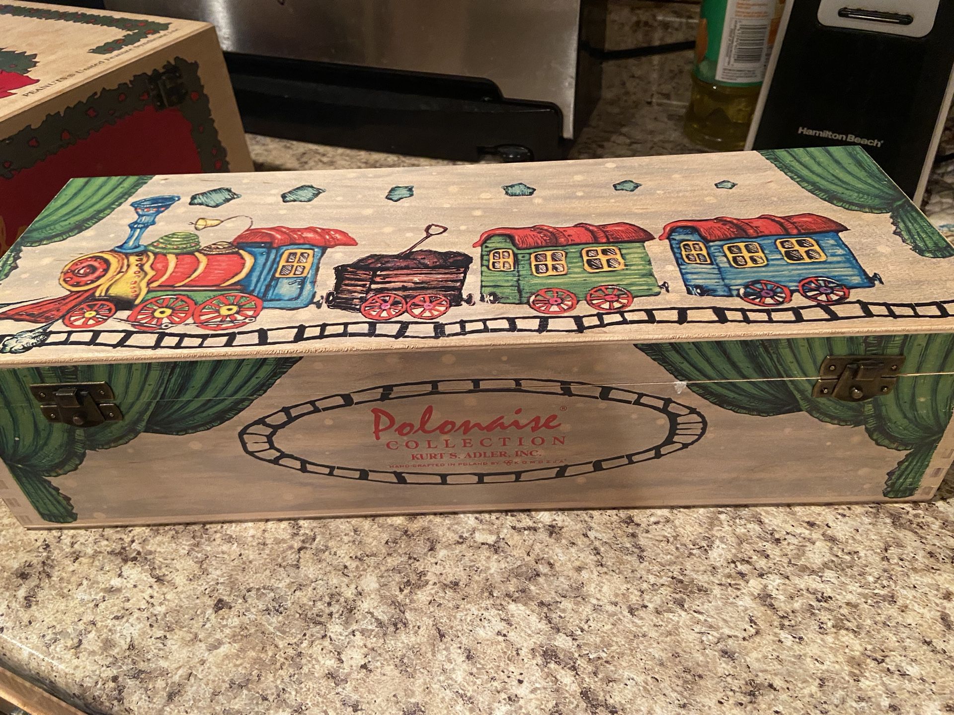 Train Polonaise Set In Collective Wooden Box