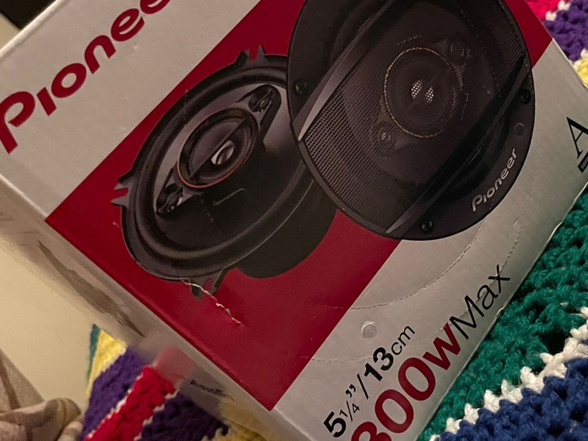Pioneer 5 1/4 300 W Max Speakers