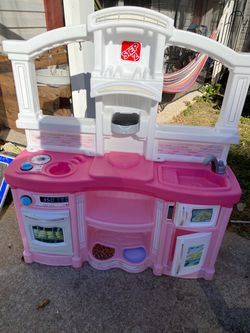 Kids play kitchen