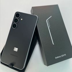 🚨 BIGGEST DEAL OF THE YEAR JUST DROPPED! 🚨
Switch to Total Wireless today and walk out with FREE PHONES! 🤯🔥

📱 FREE Samsung S25 FE
📱 FREE Moto R