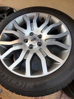 Original set of 4 20” Land Rover Wheels