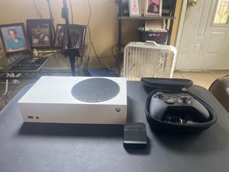 Xbox series S and elite series 2 controller