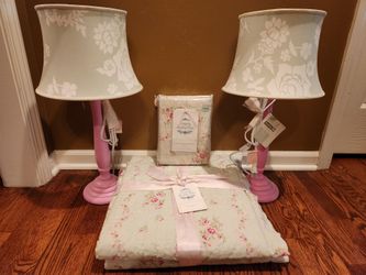 Vintage-Style Quilt & Pillow Sham+Lamp/Lamps (2) for a Nightstand/Night Stand/End Table/Desk~Twin Blanket Bedding