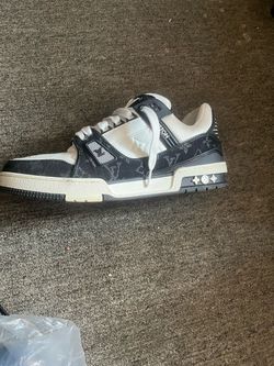 Louis Vuitton Trainer Low-Top Sneaker