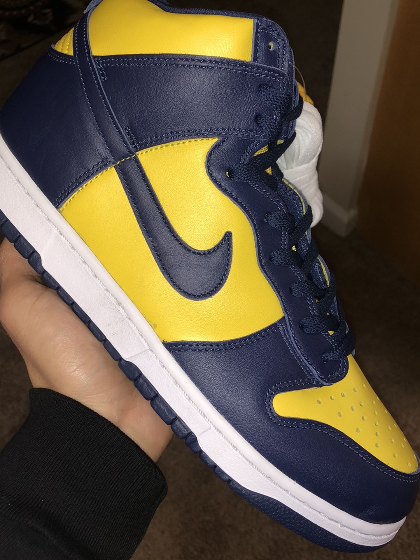 High Top Dunks “ Michigan” Sz 12