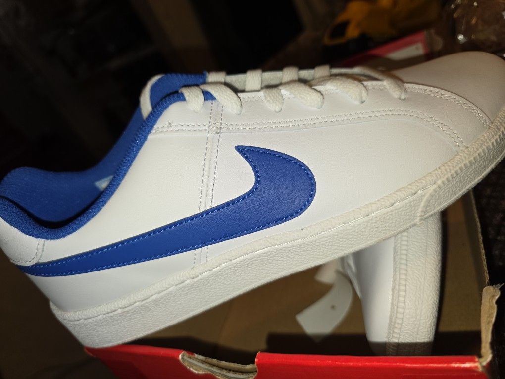 NIKE Court Royale Men's Backboard II Mid Basketball Shoes Brand New Size 9 Men's