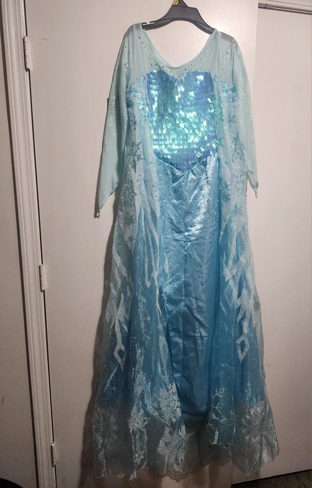 Adult Small 4-6 Elsa Costume Frozen
