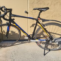 Giant Contend 3 Road Bike