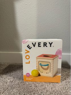 Lovevery Hide and Find Drop Box