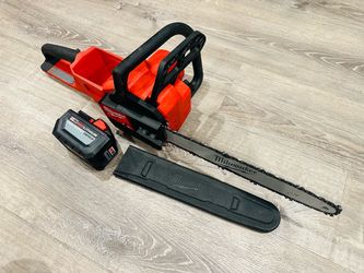 Milwaukee m18 fuel chainsaw & 12.0 battery $200 pick up only