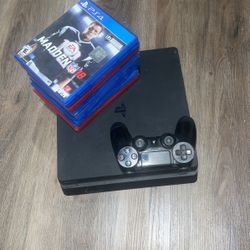 Ps4 with game bundle 