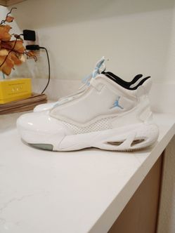 Nike Jordan Max Aura 4