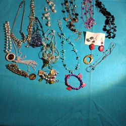 Miscellaneous Costume Jewelry Lot 