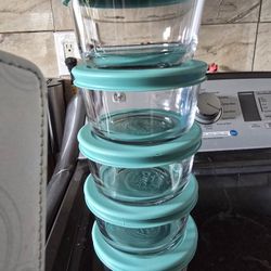 Pyrex Glass Containers