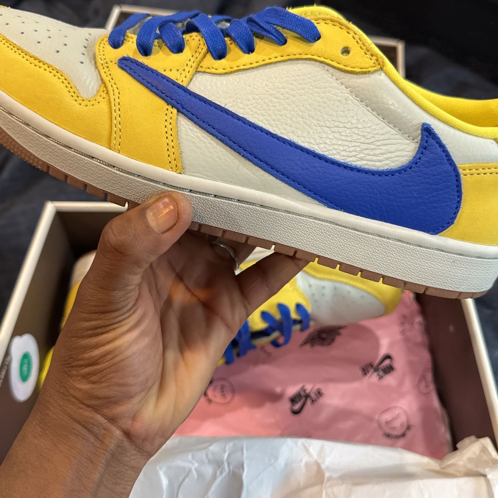 Travis Scott Canary (used)