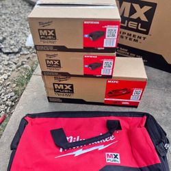 Milwaukee MX FUEL Lithium-lon Cordless 14 in. Cut Off Saw Kit with (2) Batteries and Charger