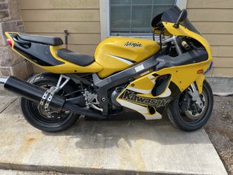 2001 Kawasaki Zx7 for Sale in Harlingen, TX - OfferUp