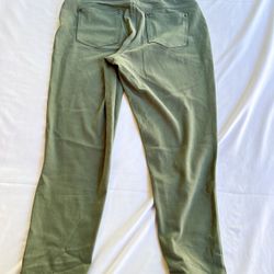 Style & Co. Size M Green Jeggings