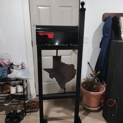 Mail Box