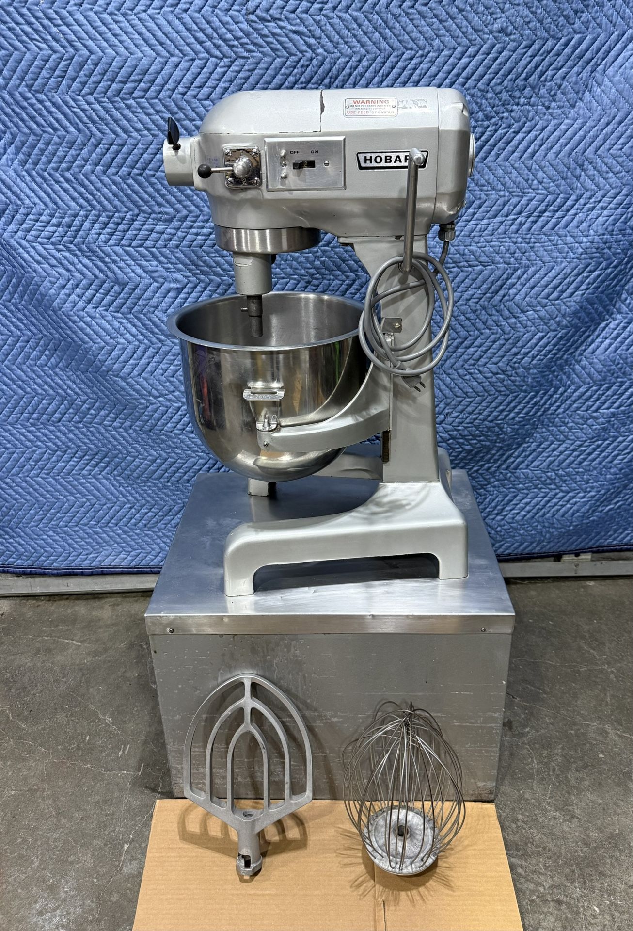 A-200 HOBART 20 Qt. Commercial Dough Mixer Restaurant 