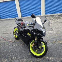 04 Gsxr 750