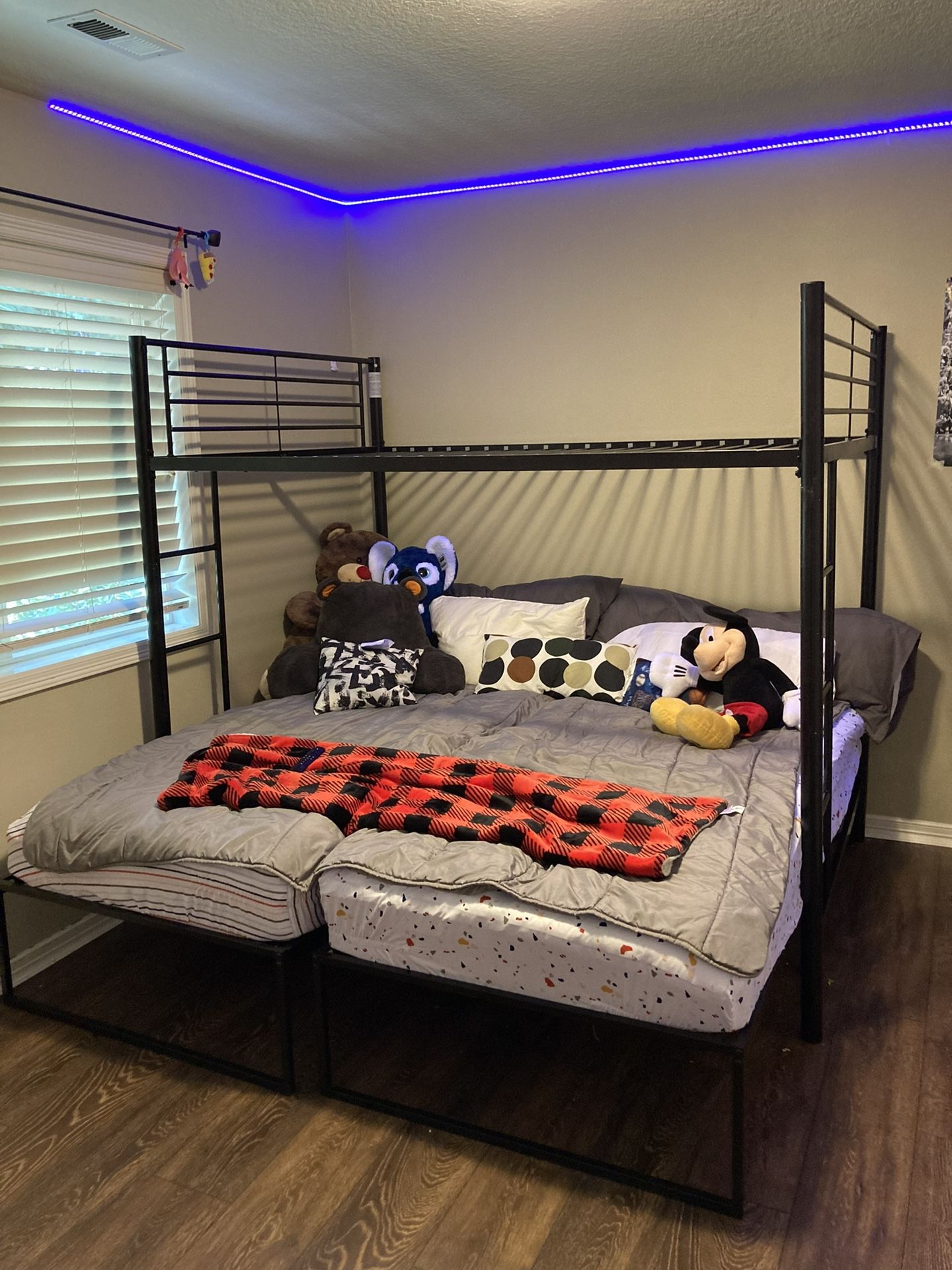 Full Size Loft Bunkbed & Mattress for Sale in West Linn, OR OfferUp