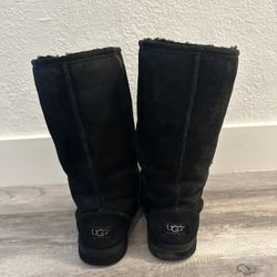 Uggs - Classic Tall Boots - Women’s Size 6/Kids Size 4