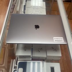 15”MacBook Pro i9 32Ram TB SSD