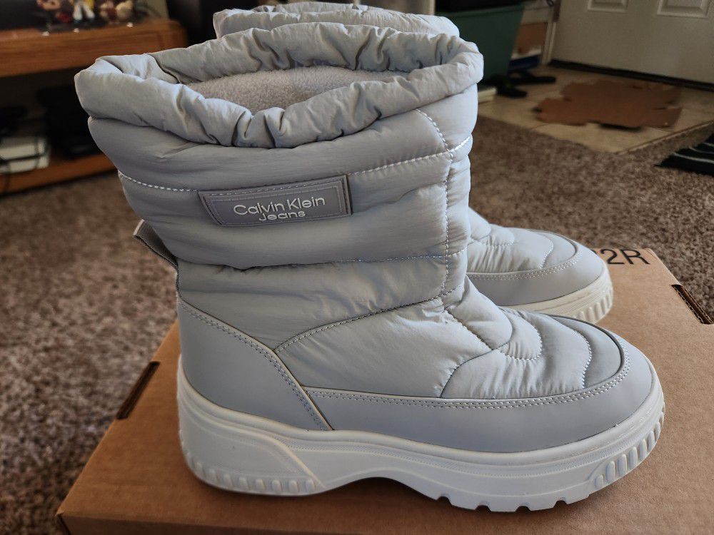 Brand New Calvin Klein Womens Dreya Snow Boot
