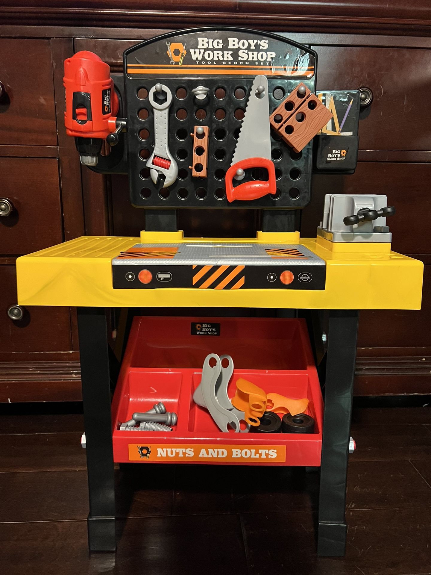 Big Boy's Work Shop Tool Bench Set