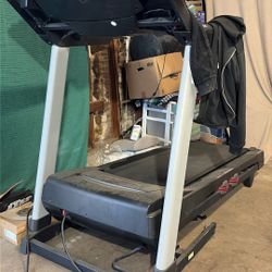 Treadmill 