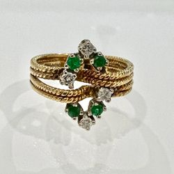 14KT Yellow Gold Ladies Emerald & Diamond Ladies Ring
