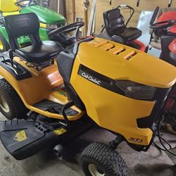 Cub Cadet Riding Lawn Mower