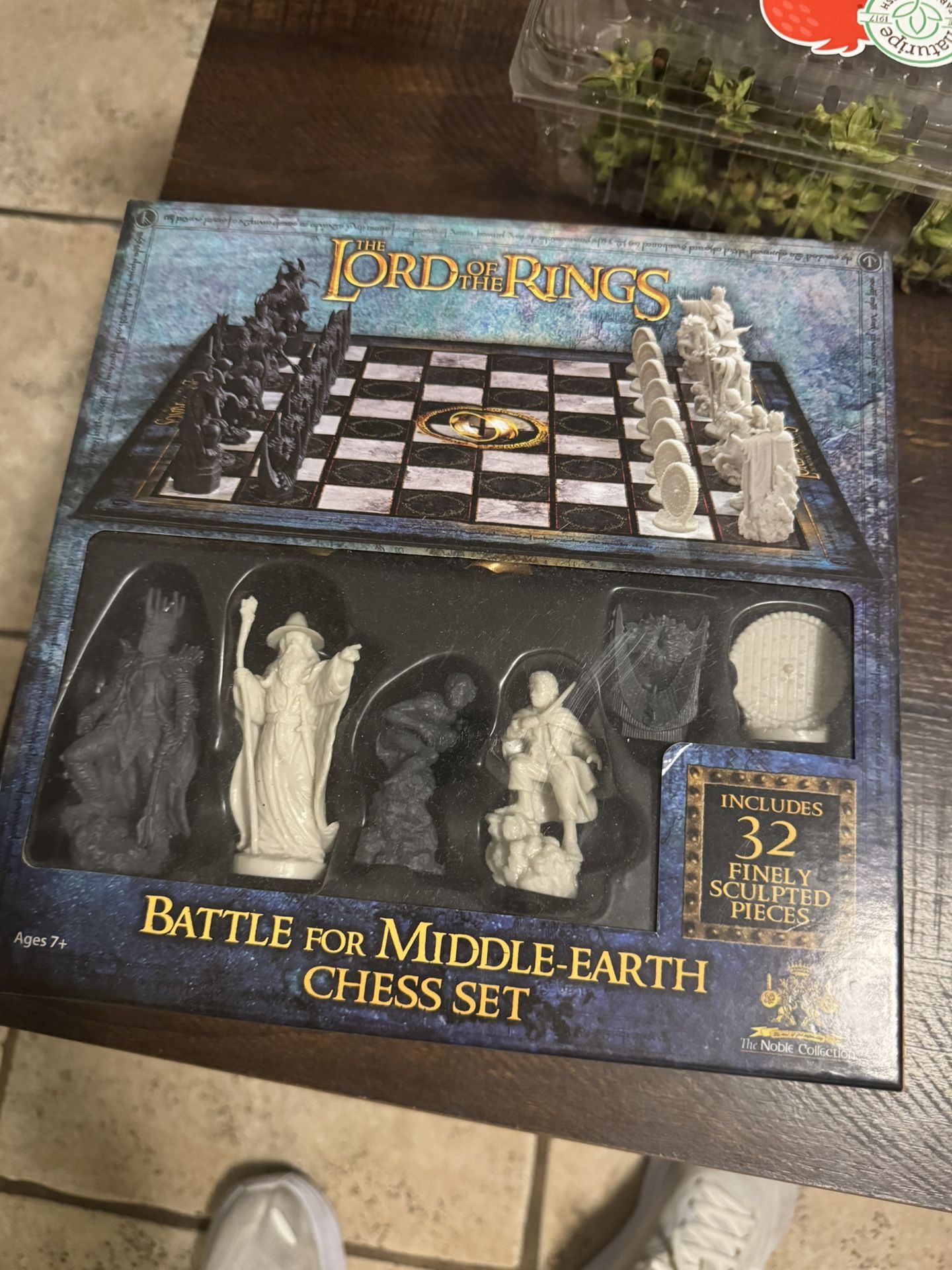 Lord Of The Rings Chess Set