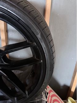20” Niche M204 VOSSO Black 5x114.3mm rims w/ Staggered Run Flat tires.