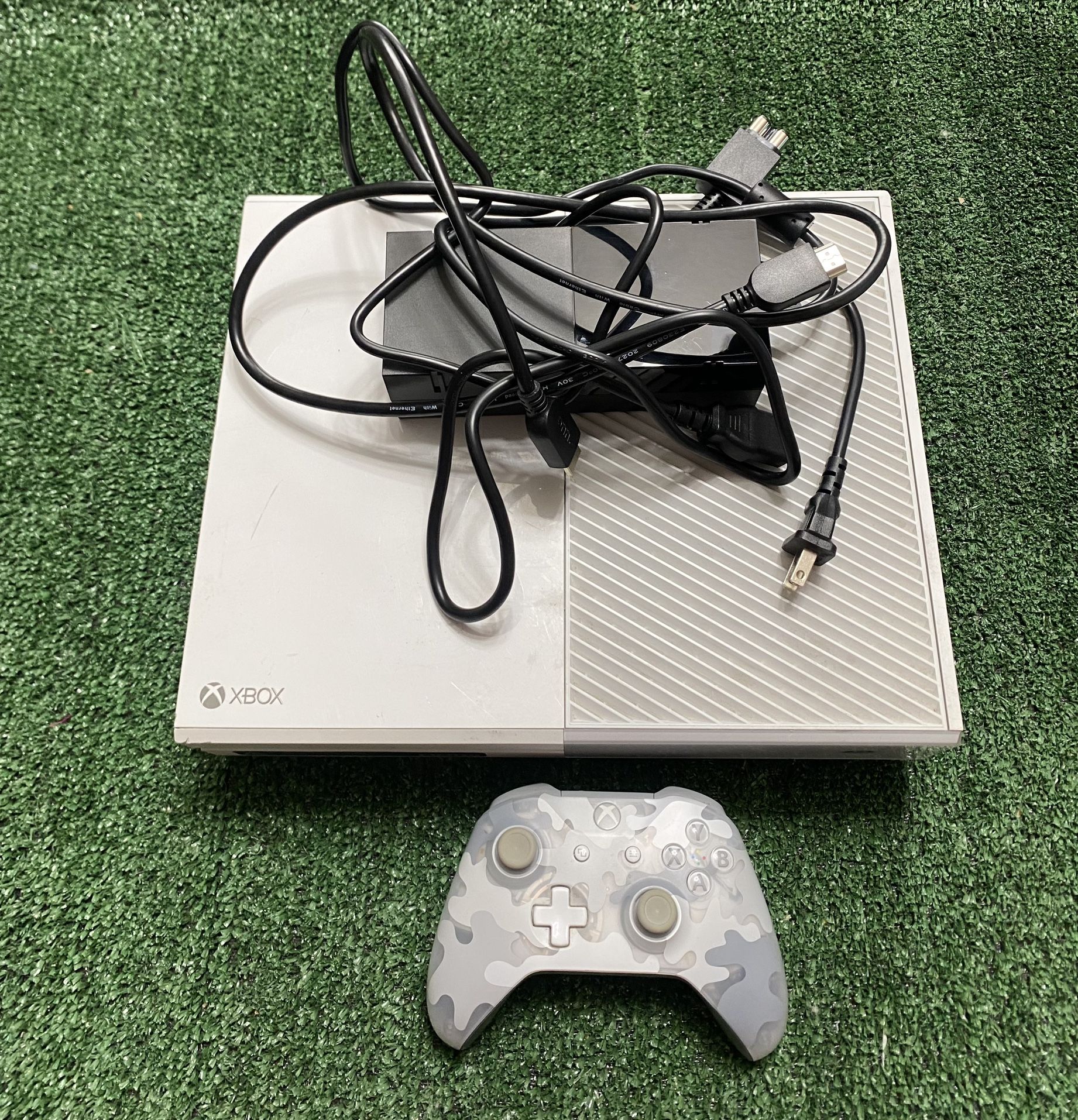 Xbox One With Controller USED But Works Perfectly