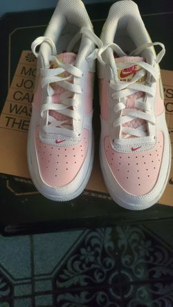 Nike Shoes Size 5.5Y  Brand New 