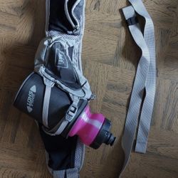 REI hiking hydration belt 