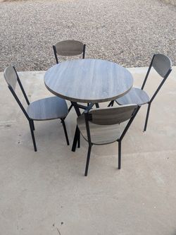 Dining table 4 seater