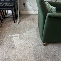 Vitrazza 45 x 53 glass chair mat