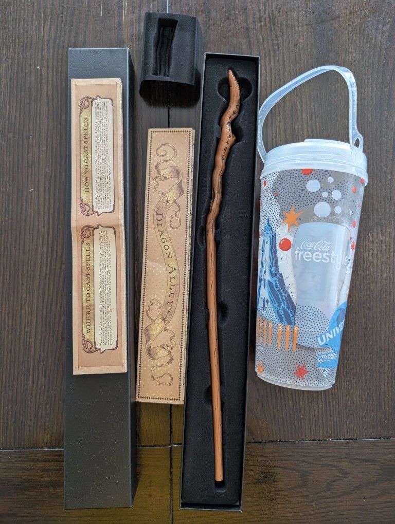 Universal Studios Wand And Refillable Cup